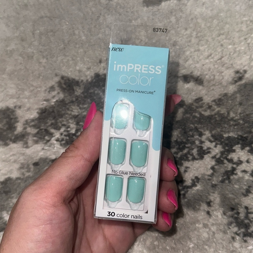 Impress color bright aqua blue press on nails in mint to be